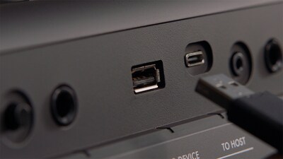 PSR-E483 Hauptbild von Konnektivität & Output